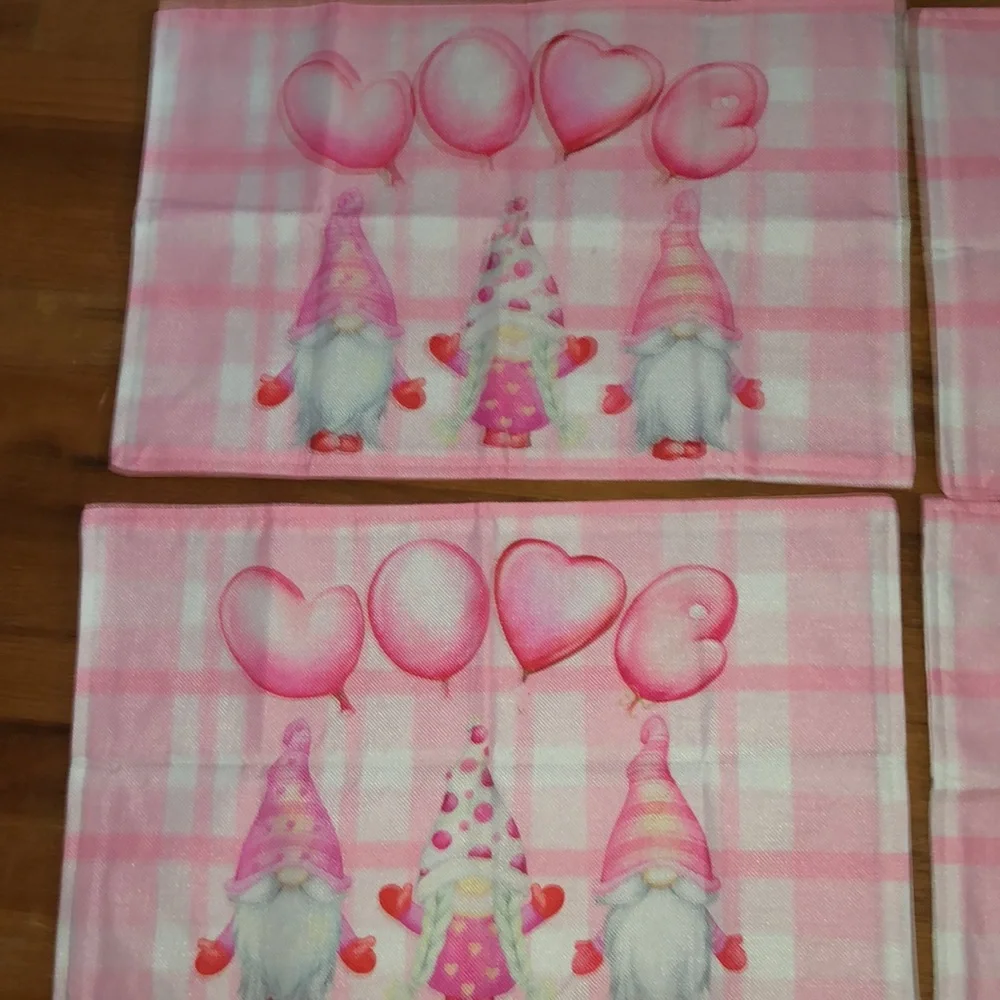 Valentine Gnome‎ Placemats Set of 4 Love Gnome NWOT
